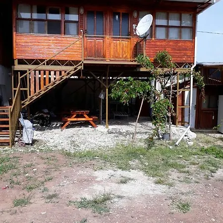 Hamiyet Ogretmenin Tatil Evi בית נופש *